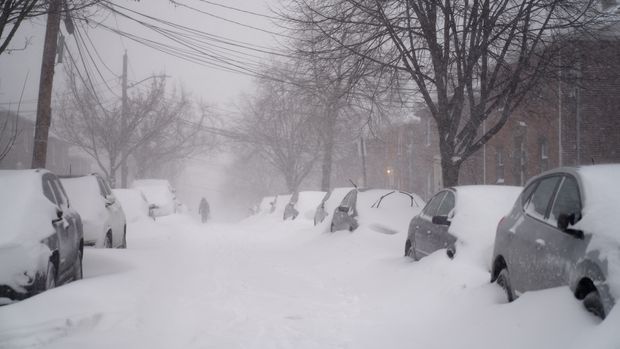 अमेरिका ‘बॉम्ब’ वादळानं हतबल, आत्तापर्यंत 48 जणांचा मृत्यू Im 476732