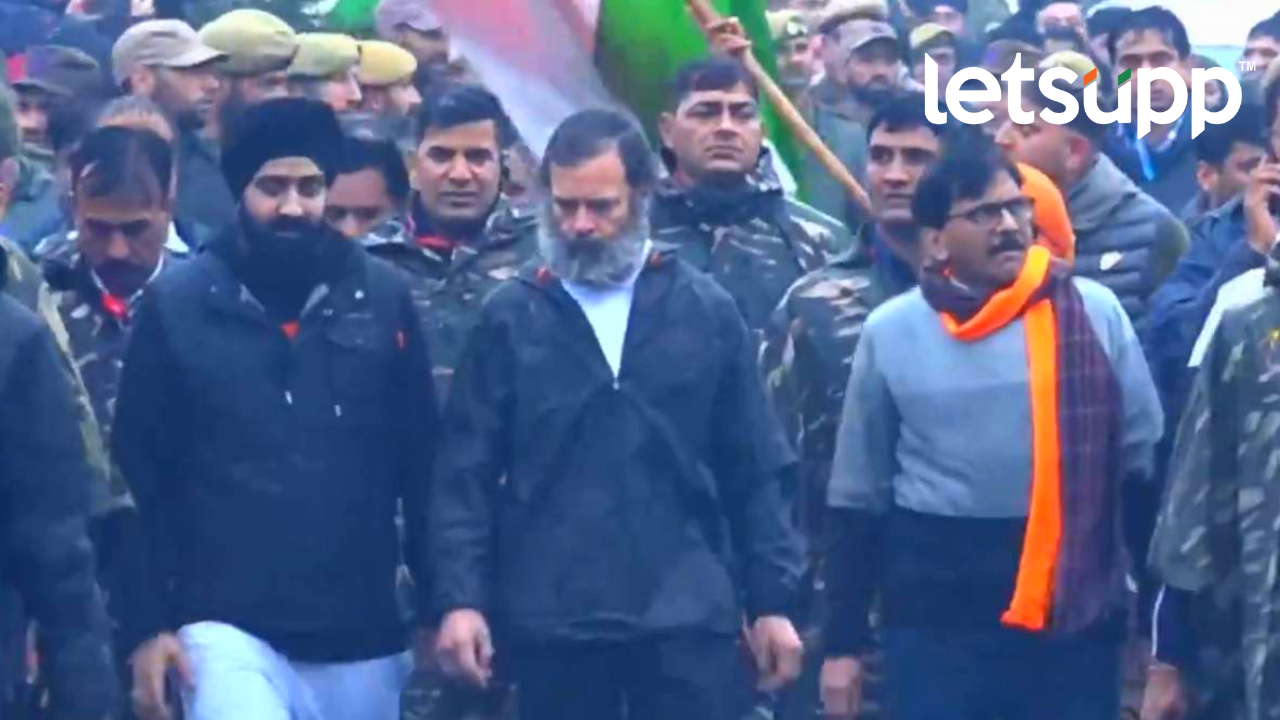 Sanjay Raut : गळ्यात भगवी मफलर घालून संजय राऊत झाले भारत जोडो यात्रेत सहभागी Untitled Design (19)