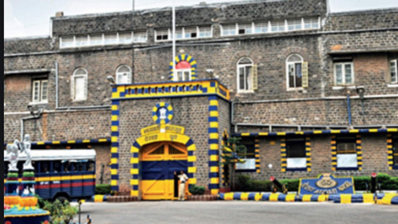 धक्कादायक! येरवडा कारागृहात तीन कैद्यांचा एकाच दिवशी मृत्यू; कुटुंबीयांना संशय Untitled Design (6)