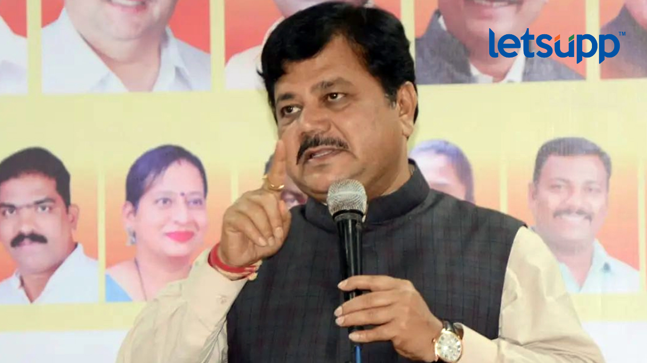 Pravin Darekar : म्हणून पवार कुटुंबीयांच्या मनामनात फडणवीसांबद्दल द्वेष; आमदार दरेकरांचे टिकास्त्र Untitled Design (68)