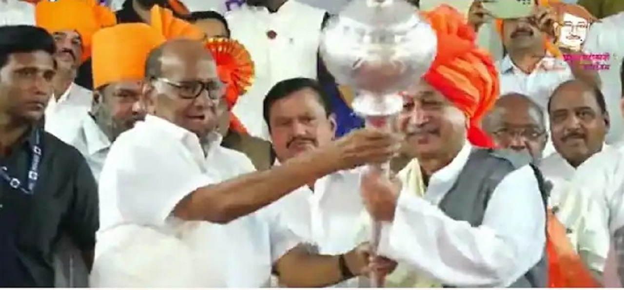 छत्रपती शाहू महाराज वाड्यावर न राहता जनतेसोबत राहिले; शरद पवारांकडून गौरवोद्गार WhatsApp Image 2023 01 07 At 8.36.22 PM