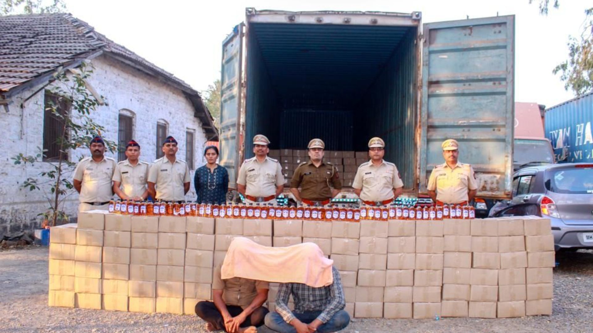 Wine : पुण्यात तब्बल इतक्या लाखांची विदेशी दारू जप्त Wine