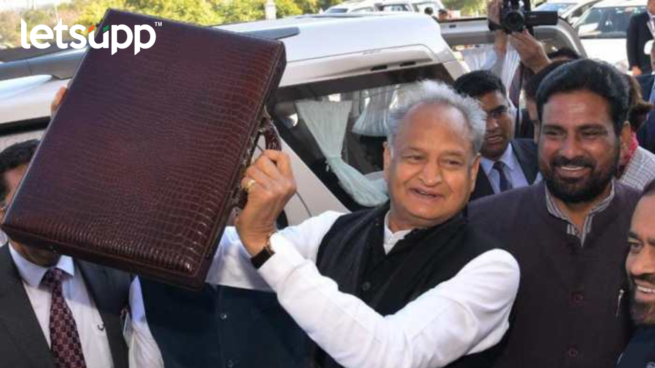 Rajasthan budget 2023: हद्दच झाली राव… चक्क राजस्थानच्या मुख्यमंत्र्यांनी विधानसभेत वाचला जुना अर्थसंकल्प Untitled Design (24)