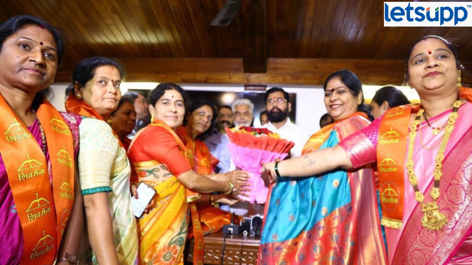 Thackeray Group Join Shinde Group