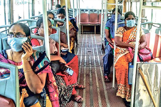 बसमध्ये मोबाईलचा वापर करताय सावधान! अन्यथा… 414