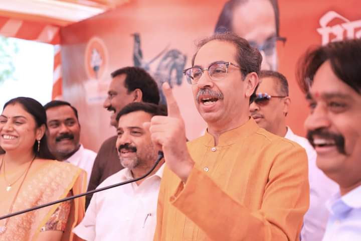 पुढच्या वाढदिवसाला उद्धव ठाकरे हेच मुख्यमंत्री असतील, ठाकरेंच्या शिलेदारानं ठासून सांगितलं पुढच्या वाढदिवसाला उद्धव ठाकरे हेच मुख्यमंत्री असतील, ठाकरेंच्या शिलेदारानं ठासून सांगितलं