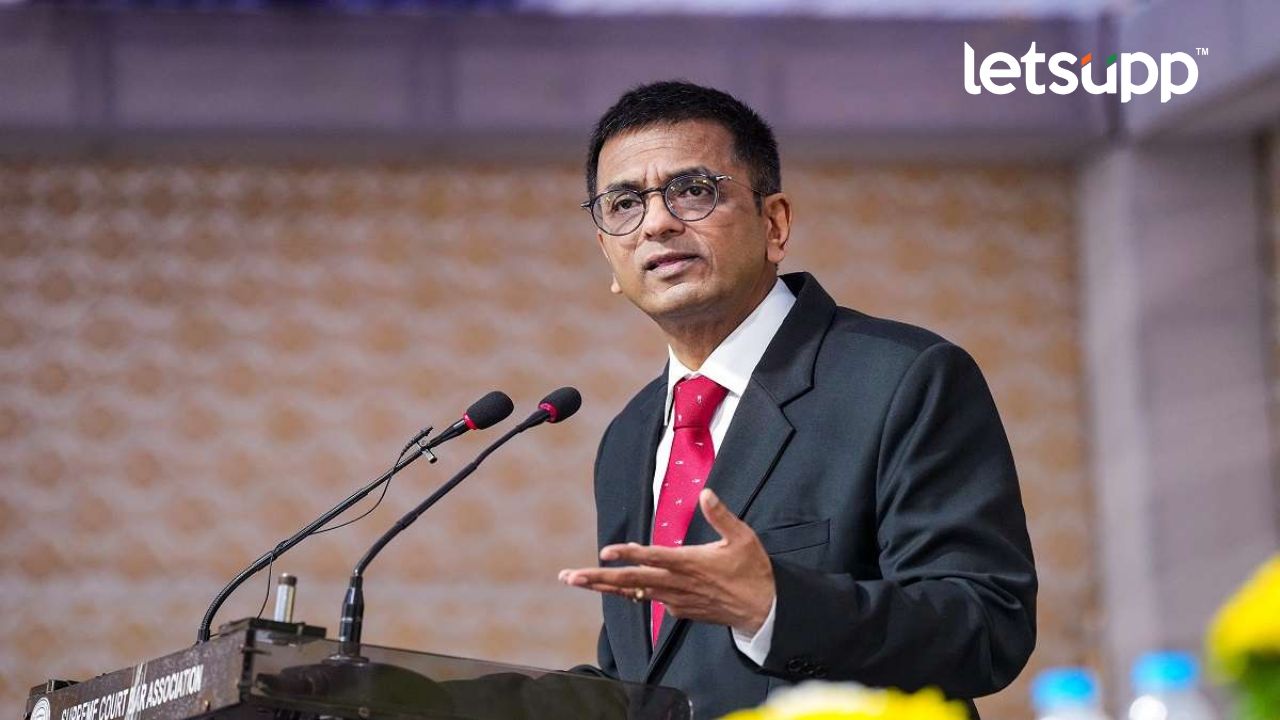 सरन्यायाधीशांनी घेतली वकिलाची फिरकी, म्हणाले… तोपर्यंत येऊ नका Untitled Design 2023 05 08T145316.512