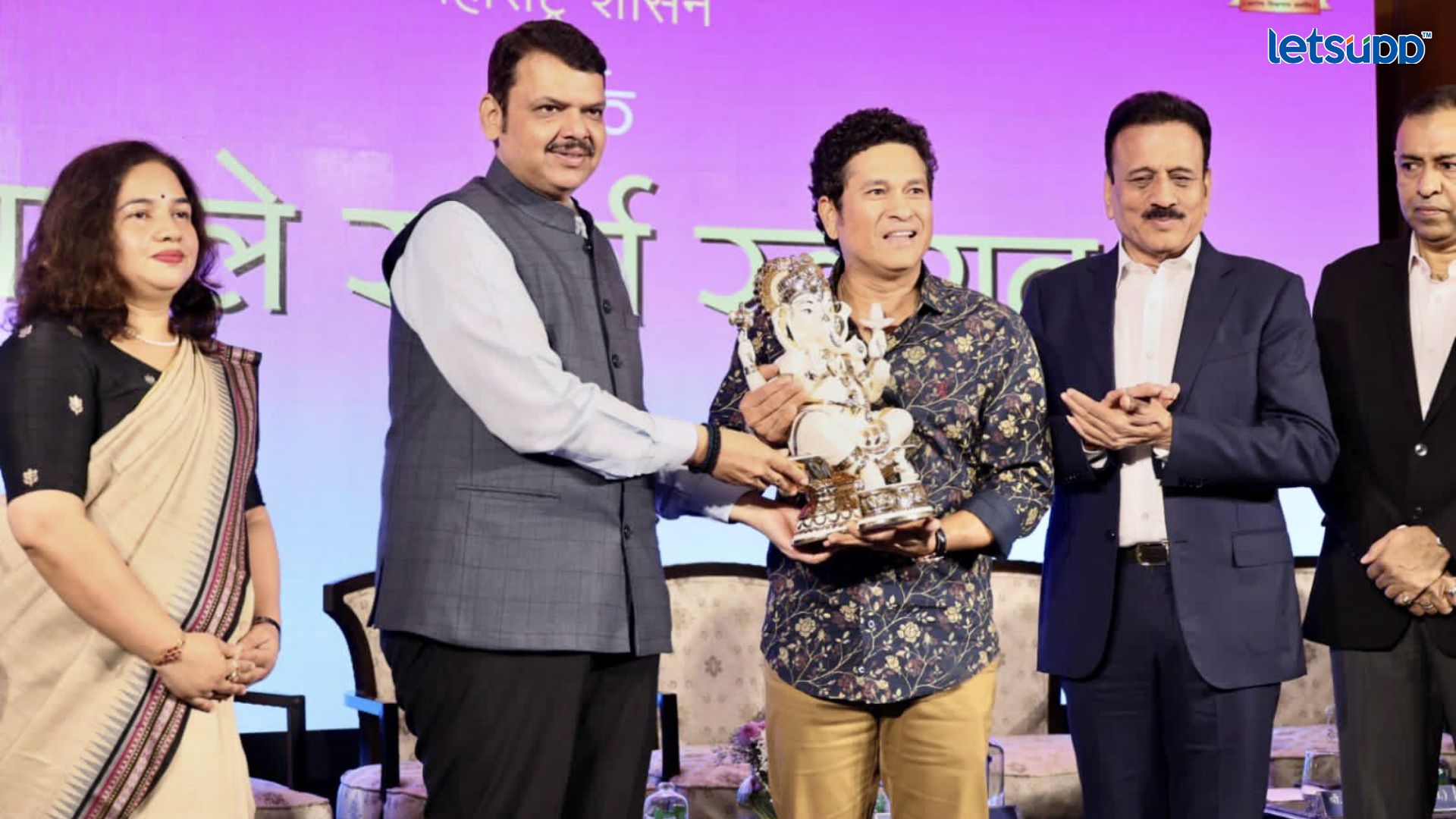 फडणवीस अन् शिंदेंसाठी आता मास्टर ब्लास्टर सचिन करणार बॅटिंग Important Update Regarding Shreyas Iyer Fitness Has Come Out 2023 05 30T115829.966