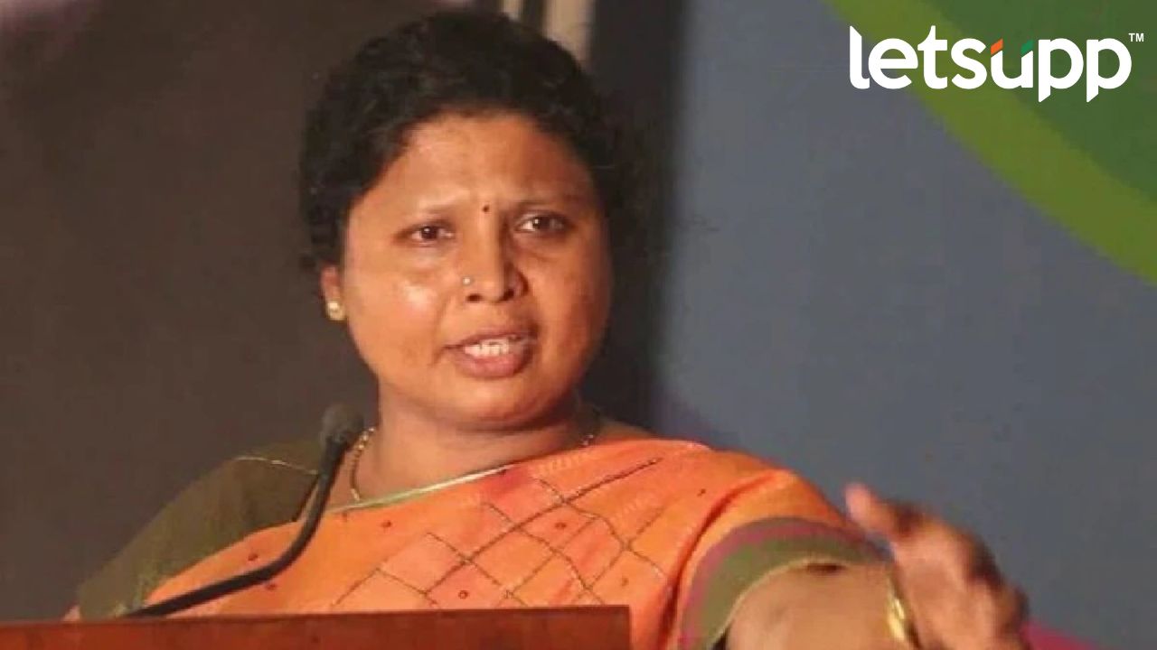 Sushma Andhare : ..तर अद्वय हिरेंवरील कारवाया लगेच थांबतील; अंधारेंचा भाजपावर निशाणा