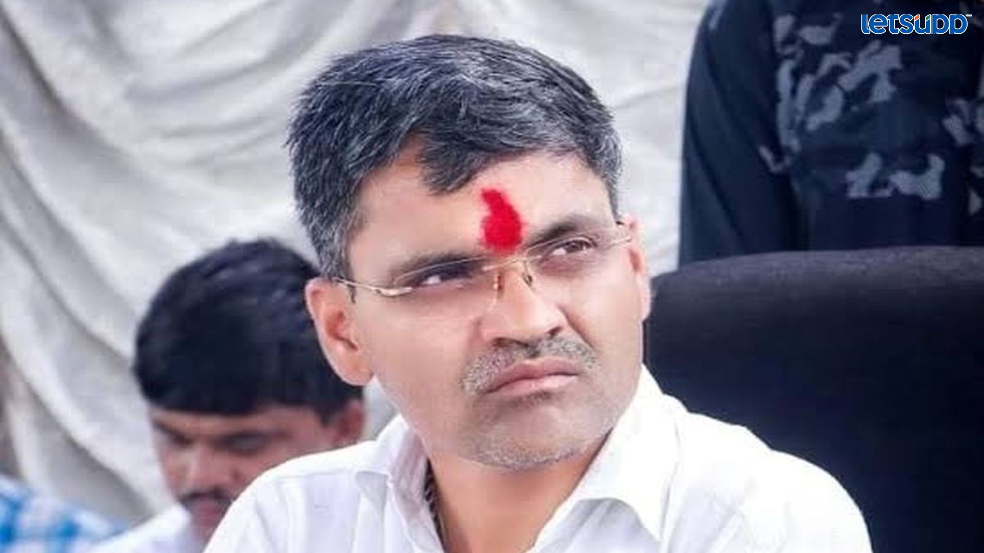 पारनेर बंदच्या हाकेनंतर निलेश लंकेंचे नागरिकांना शांततेचे आवाहन Letsupp Image 2023 06 12T114629.461