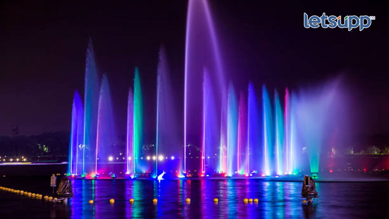 नगरच्या सौंदर्यात भर पडणार…शहरात साकारणार म्युझिकल फाउंटन Untitled Design 2023 06 18T165407.916