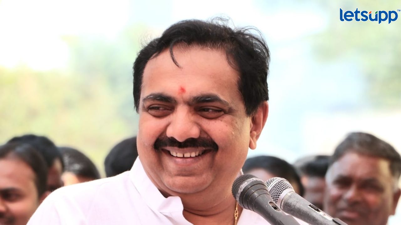 Jayant Patil : जयंत पाटील यांना डेंग्यू; थेट रिपोर्टच सोशल मीडियात टाकला Jayant Patil : "नगरसाठी उमेदवार देणार, निवडूनही येणार"; जयंत पाटलांची राऊतांवर 'कडी'