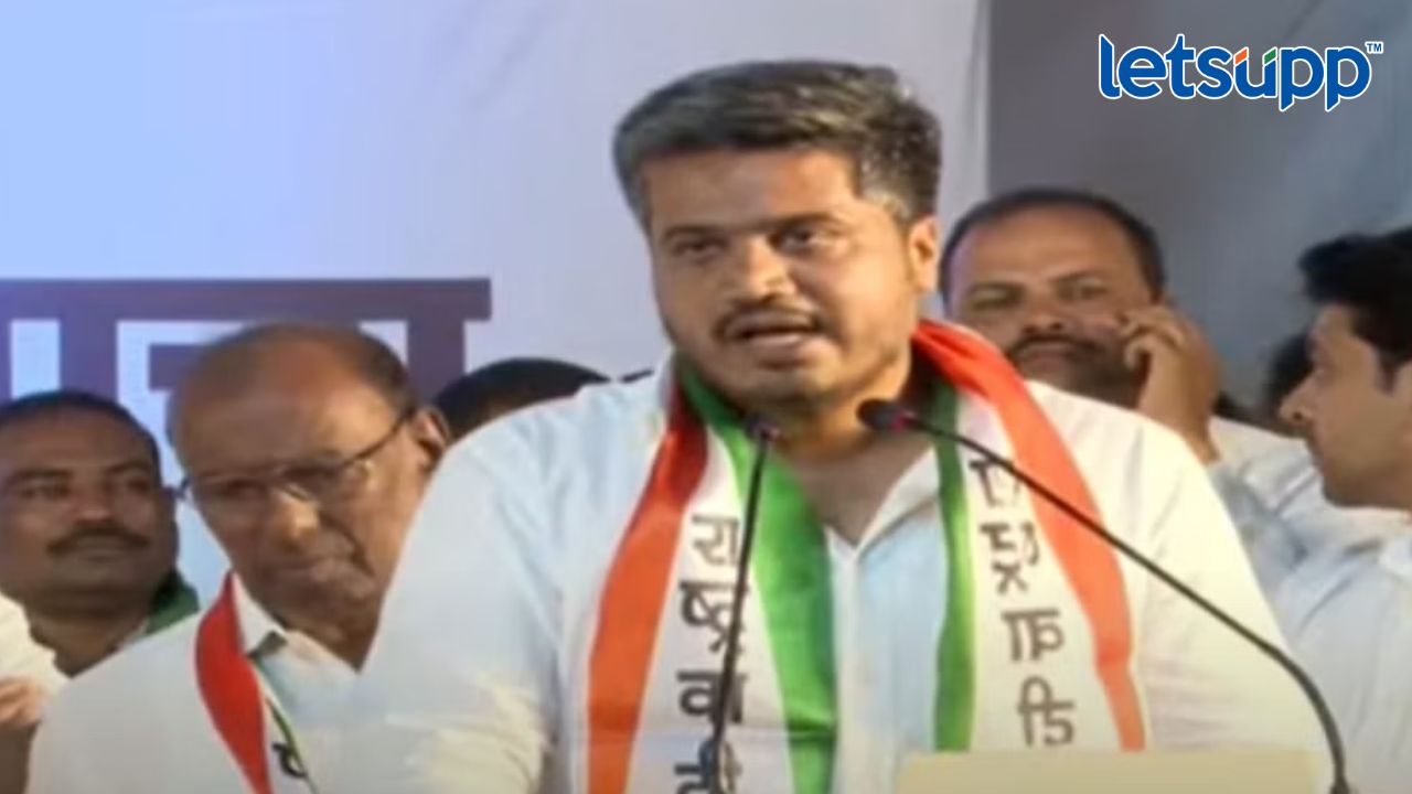 केवळ अस्मितेच्या गप्पा मारू नका; उद्योगांवरून रोहित पवारांचा सरकारवर निशाणा