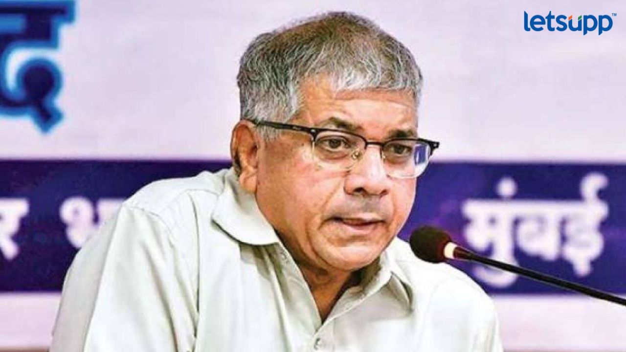 Prakash Ambedkar यांचा महाविकास आघाडीला दणका; तीन उमेदवारांची घोषणाही केली