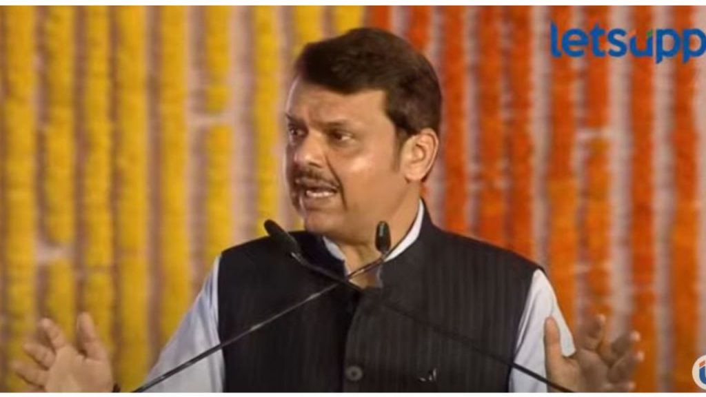 Devendra Fadnavis : 'मी मुर्खांना उत्तरं देत नाही'; राऊतांच्या 'त्या' दाव्यावर फडणवीसांचा संताप