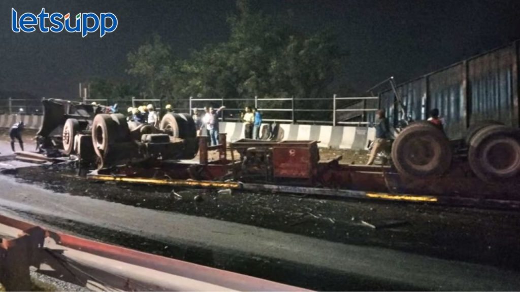 पुण्यात जांभुळवाडी दरी पुलावर मोठा अपघात, कंटेनरच्या धडकेत दोघे जागीच ठार, ४ ते ५ जण गंभीर जखमी