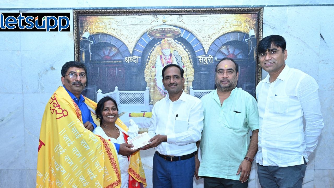 Diwali 2023 : दिवाळीत भाविकांकडून साईचरणी दान !आंध्रप्रदेशमधील भक्ताकडून मोठी रक्कम दिवाळीत भाविकांकडून साईचरणी दान !आंध्रप्रदेशमधील भक्ताकडून मोठी रक्कम