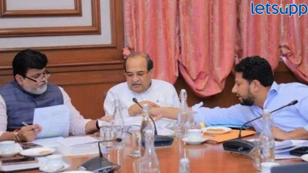 Ahmednagar News : निवडणुकांच्या तोंडावर विखेंकडून निधी मंजुरीचा धडाका; जिल्हा विकासासाठी 630 कोटी मंजूर