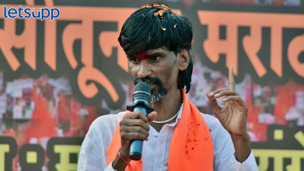 तुकाराम महाराजांची सपशेल माफी अन् बारस्करांवर आरोप : CM शिंदेंचा प्रवक्ता पाठिंबा देत असल्याचा जरांगेंचा दावा