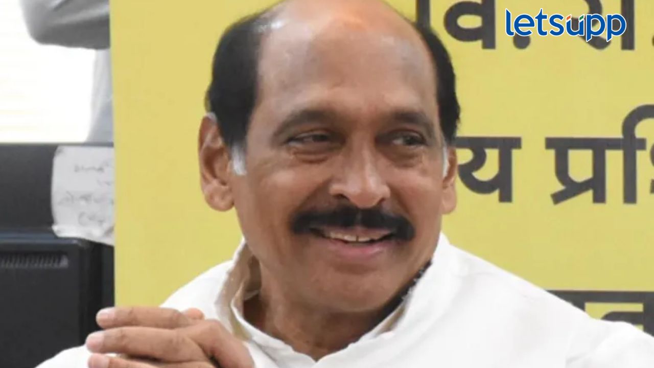 तेलंगणातील विजयाची माणिकराव ठाकरेंना बक्षीशी, तब्बल तीन राज्यांच्या प्रभारीपदांची जबाबदारी तेलंगणातील विजयाची माणिकराव ठाकरेंना बक्षीशी, तब्बल तीन राज्यांच्या प्रभारीपदांची जबाबदारी