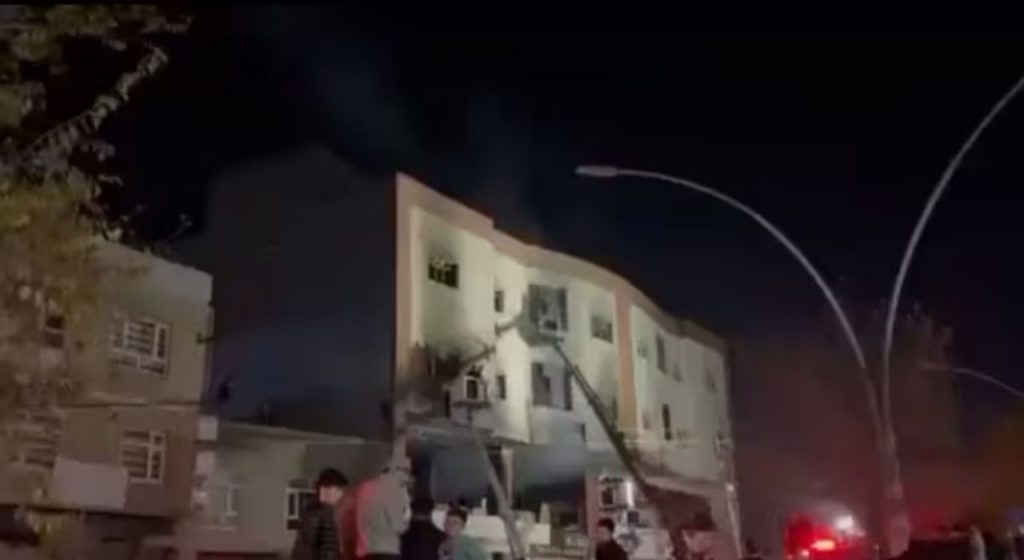 Iraq University Fire : इराकमध्ये वसतिगृहाला भीषण आग; 14 जणांचा होरपळून मृत्यू