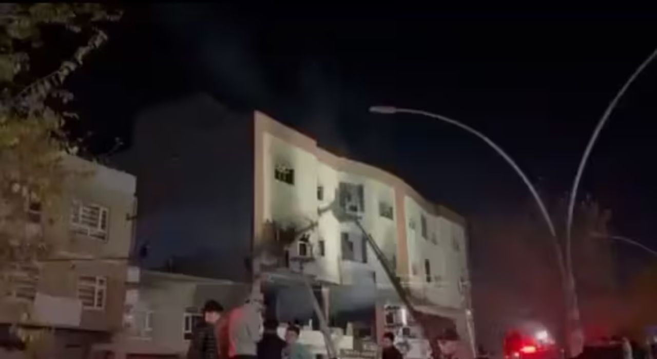 Iraq University Fire : इराकमध्ये वसतिगृहाला भीषण आग; 14 जणांचा होरपळून मृत्यू