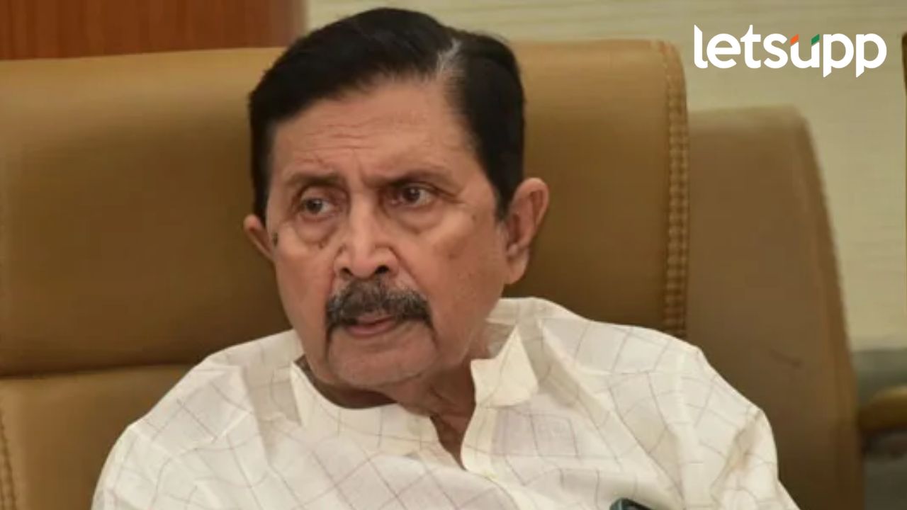 मोठी बातमी! रामराजे नाईक निंबाळकर यांच्या अडचणीत वाढ; दोन बंधुंच्या घरी ईडीने टाकला छापा मोठी बातमी! रामराजे नाईक निंबाळकर यांच्या अडचणीत वाढ; दोन बंधुंच्या घरी ईडीने टाकला छापा