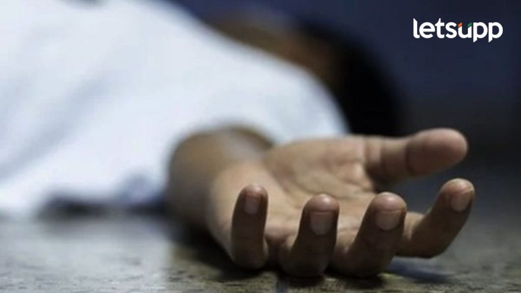 नात्याला काळीमा! हातोड्यानं वार करत आई-वडिलांची केली निर्घृण हत्या, घटनेनंत मुलगा फरार