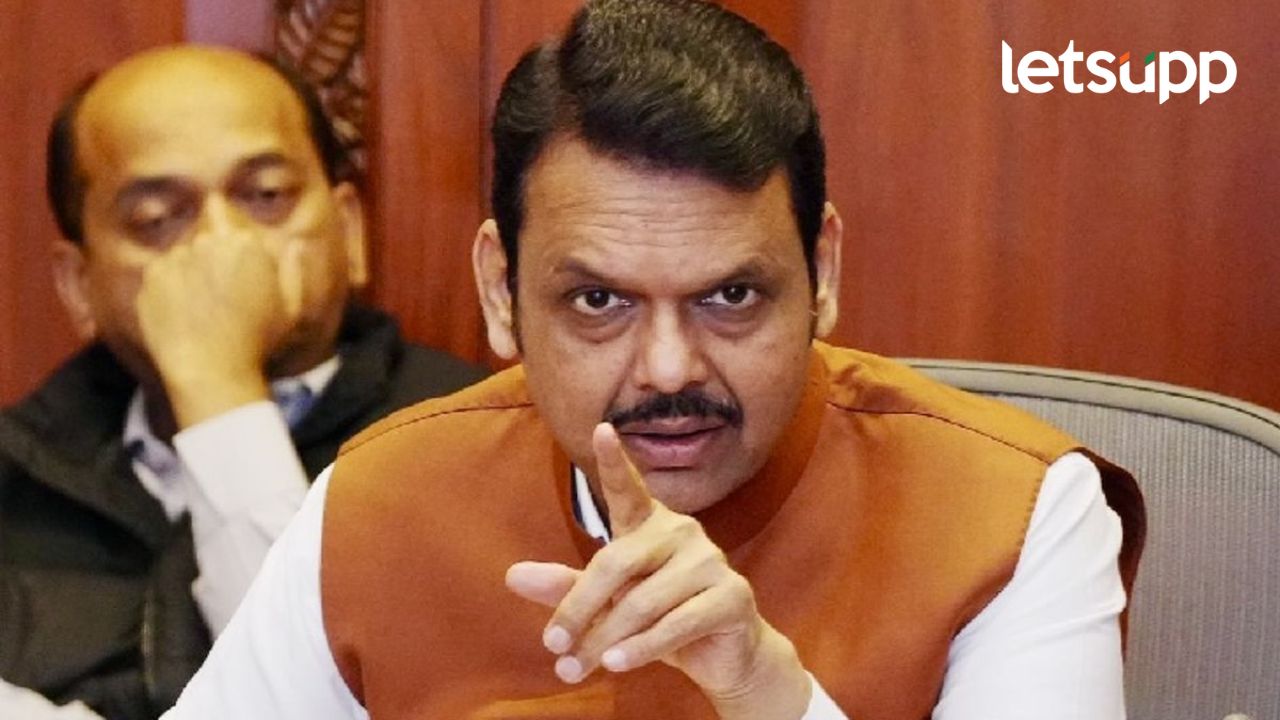 राज्य मंत्रिमंडळाची बैठकीची माहिती लीक; मुख्यमंत्री फडणवीसांनी नाराजी व्यक्त करत घेतला ‘हा’ निर्णय राज्य मंत्रिमंडळाची बैठकीची माहिती लीक; मुख्यमंत्री फडणवीसांनी नाराजी व्यक्त करत घेतला 'हा' निर्णय