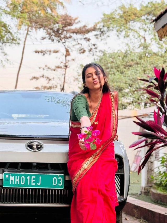 Reshma Shinde : रेश्माचा गुलाबी रंगाच्या साडीतील क्यूट लूक; चाहत्यांचे वेधले लक्ष...