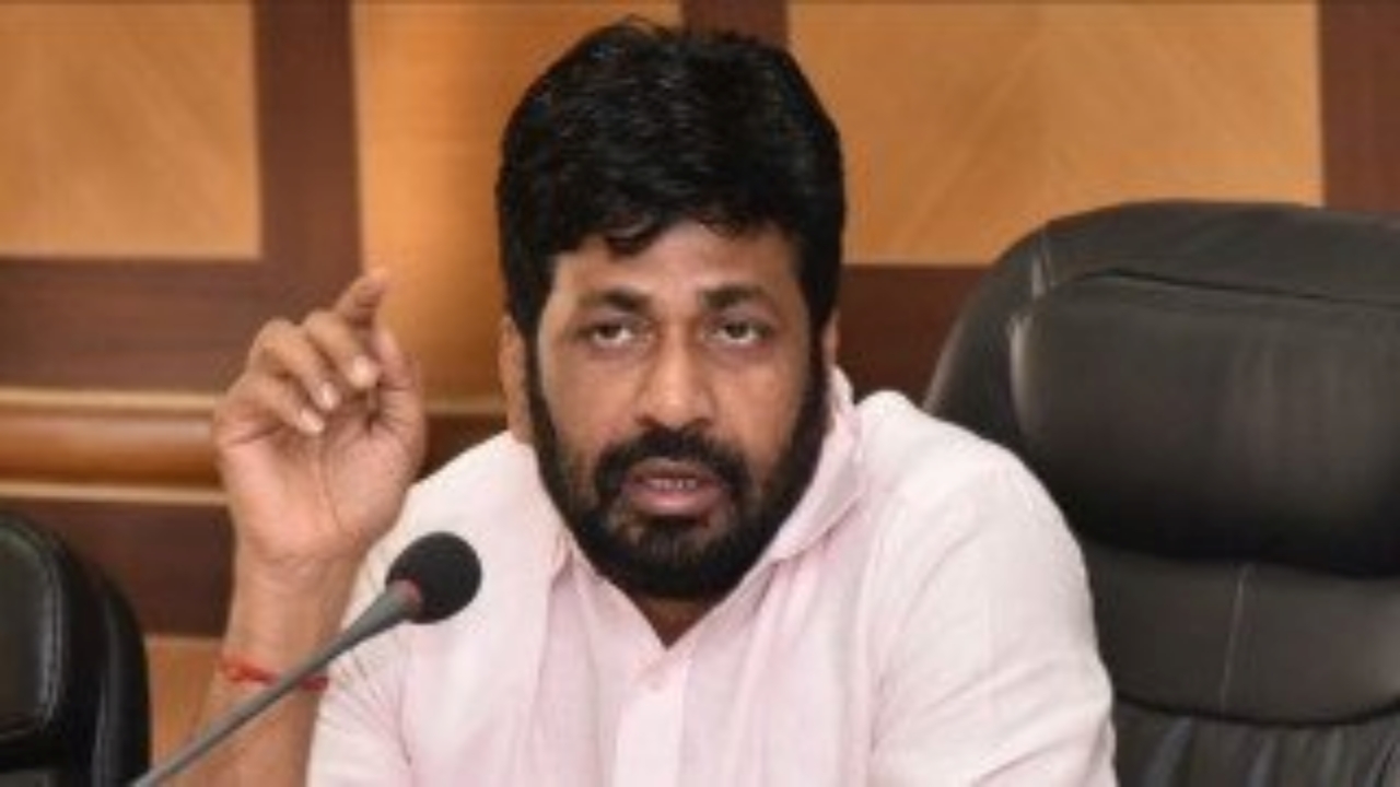 बच्चू कडू; उपोषणाद्वारे पराभवावर उतारा शोधत राजकीय पुनरागमनाचा प्रयत्न? Bachchu