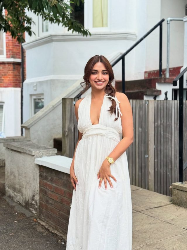 Jiya Shankar :  जिया शंकरच्या पांढऱ्या गाऊनमध्ये मोहक अदा....