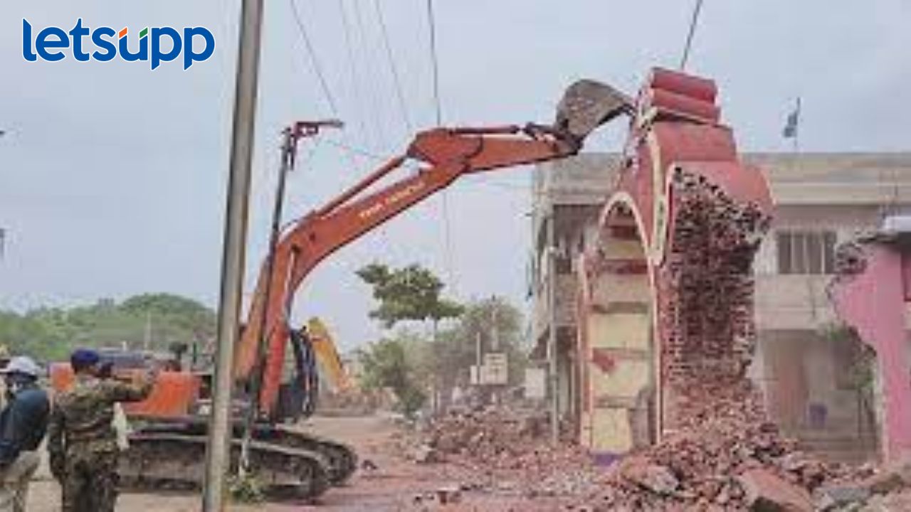 संभाजीनगरात अतिक्रमण हटाव कारवाईला सुरूवात; 'या' भागातील घर, दुकानं हटवली