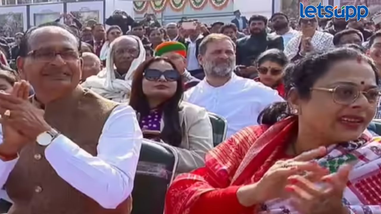 प्रजासत्ताक दिनाच्या परेडमध्ये राहुल गांधींना तिसऱ्या रांगेत बसवलं; काँग्रेसकडून तीव्र प्रतिक्रिया News Photo 2026 01 26T221151.026