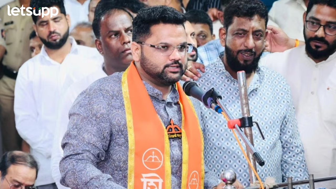 महाड नगरपालिका निवडणुकीत राडा! मंत्रिपुत्र विकास गोगावले पोलिसांसमोर शरण… Untitle (14)