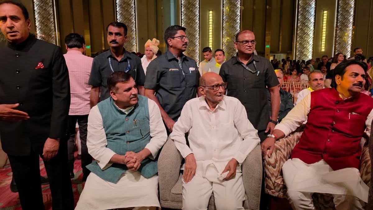 नातीच्या लग्नसमारंभात शरद पवार देखील हजर