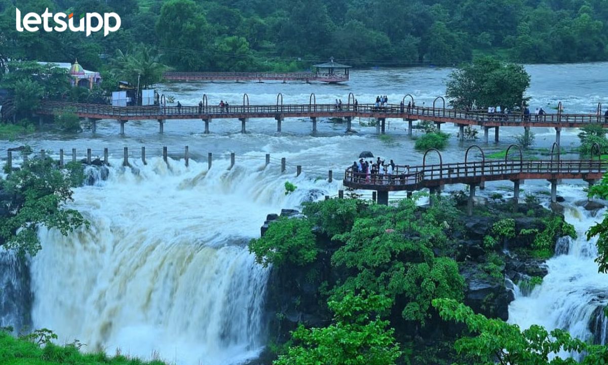 Cloudburst Like Rainfall In Bhandardara