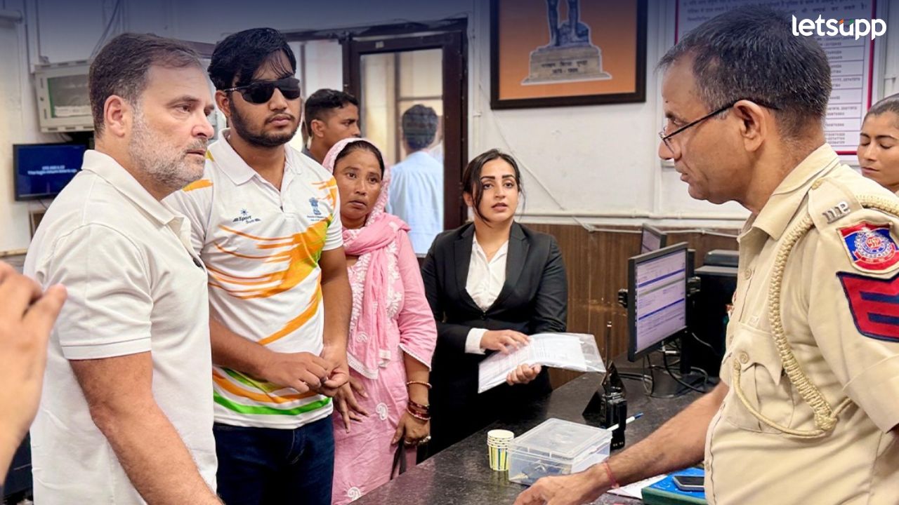 पॅलेट गन पीडितासाठी राहुल गांधी पोलीस ठाण्यात; FIR दाखल करण्याच्या मागणीवर ठाम News Photo 2026 08 21T150330.222