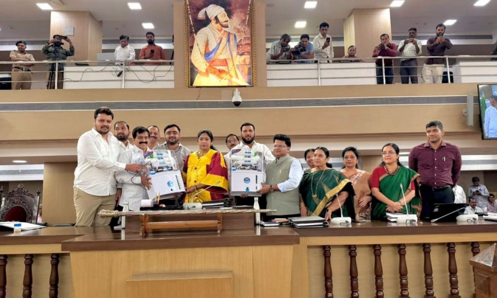Amol Balwadkar raised concerns over Khadakwasla Dam polluted water